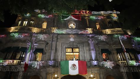 Fiesta Del Grito De Independencia Regresa Al Palacio Municipal Ambas