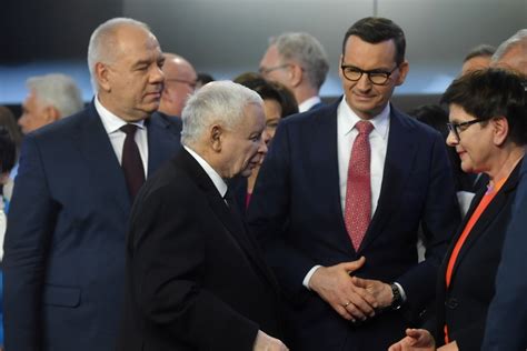 Pis Politicians Move To Poland On Saturday Morawiecki Will Visit