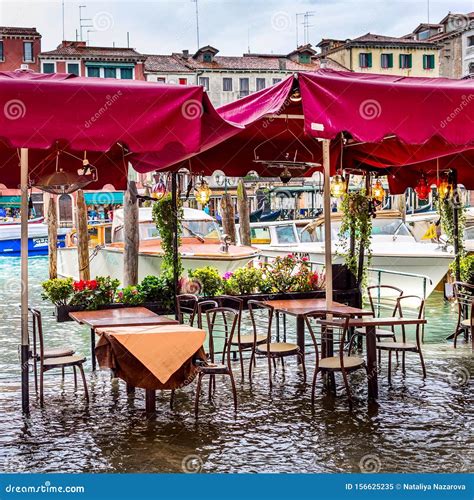 Italy, Venice during flood editorial image. Image of water - 156625235