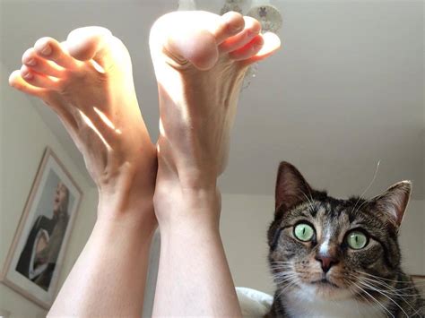 Sarah Small's Feet - I piedi di Sarah Small - Celebrities Feet 2023