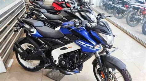 Bajaj Sales Exports Breakup March Pulsar Platina Ct Avenger