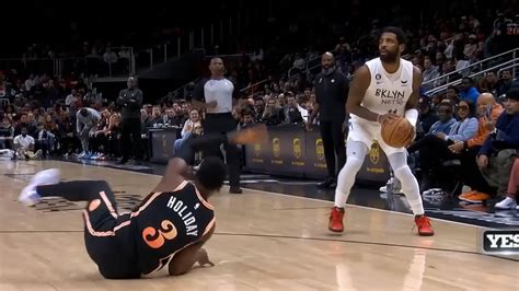 Kyrie Irving Shocked The Entire Arena With Ankle Breaker On Aaron