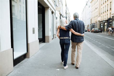 AGENCE MATRIMONIALE LA FERNEY VOLTAIRE 6 SIGNES QUE VOUS SORTEZ AVEC