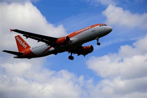 Easyjet Uruchamia Pi Nowych Tras Z Wielkiej Brytanii W Tym