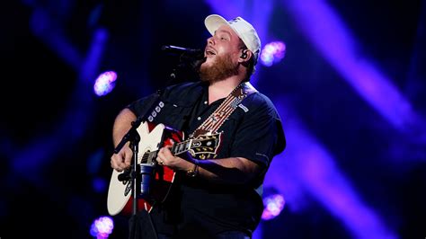 Luke Combs Tumbler Lawsuit Singer Responds To Florida Woman