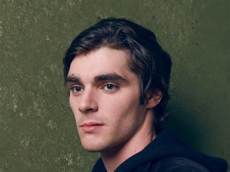 34 Facts About RJ Mitte - Facts.net