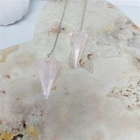 Comprar Pêndulo de Pedra Quartzo Rosa Natural Radiestesia a partir de