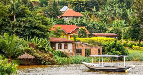 Au départ de Kigali Excursion d une journée au lac Kivu avec visite d