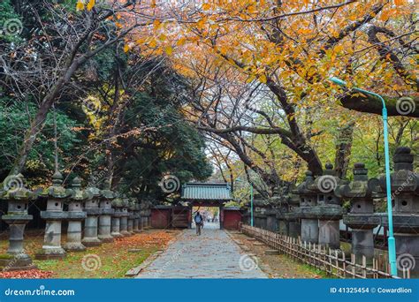 Capilla De Toshogu En El Parque De Ueno En Tokio Imagen De Archivo