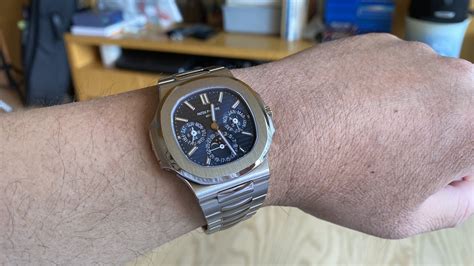 Patek Philippe G Nautilus Perpetual Calendar Review Pictures