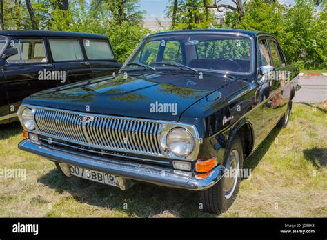 Gaz Wolga Motor Fotos Und Bildmaterial In Hoher Aufl Sung Alamy