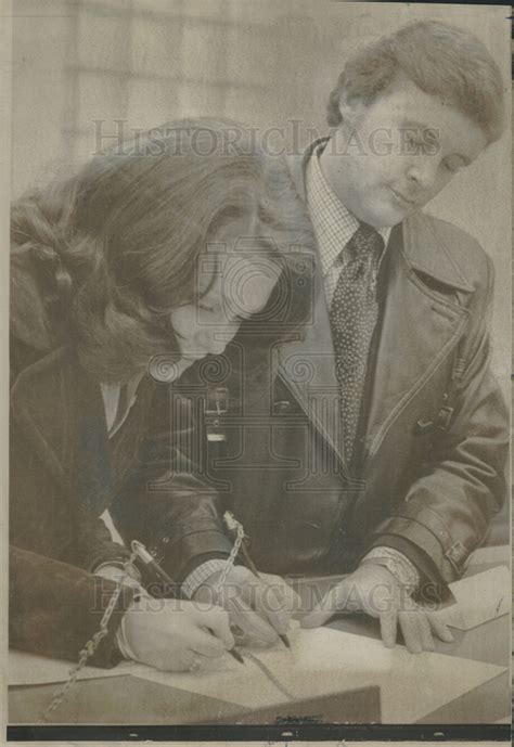 1974 Press Photo Terry Anne Meeuwsen Thomas Camburn Apply For Marria