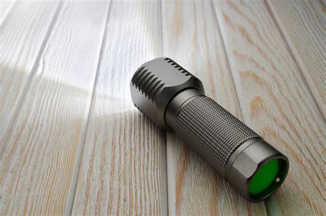 Best 5 Hunting Flashlights for 2017 - ArticleCity.com