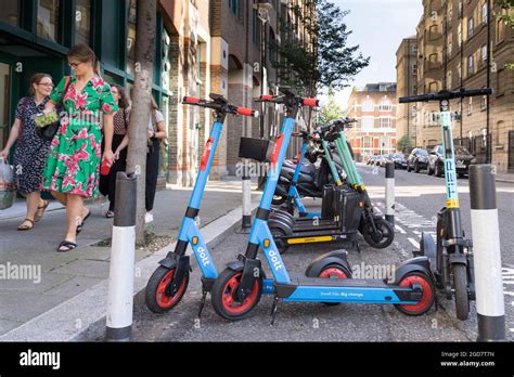 Scooters Dott Hi Res Stock Photography And Images Alamy