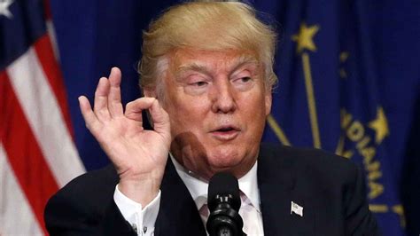 Apple Facebook gay gắt với chính sách nhập cư của Trump