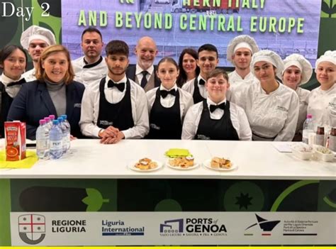 Lavagna I Ragazzi Dell Accademia Del Turismo Al Fruit Logistica A