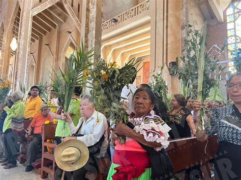 Acuden Feligreses A Bendecir Sus Palmas En Chilapa Artesanos Reportan