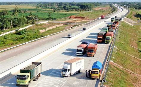 Catat Ini Jenis Kendaraan Angkutan Barang Yang Dibatasi Saat Nataru