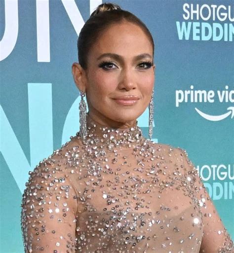 Jennifer Lopez Just Listed Her 42 Million Mansion—and We Have A Look