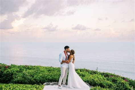 This Glass Stage Wedding Venue in Bali Lets You Say I Do in Thin Air