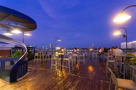 le moon funeral home 1