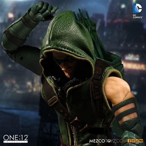 Mezco Behind The Scenes Of Their One Collective Green Arrow The