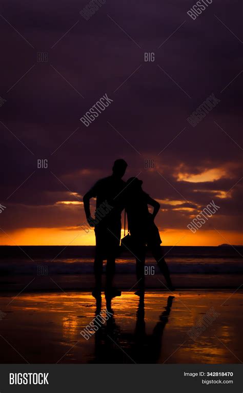 Silhouette Couple Hold Image And Photo Free Trial Bigstock