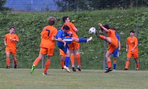 Juniores Il Cavazzo Vince Lo Scontro Diretto E Aggancia L Arta In