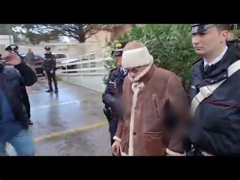 Catturato Matteo Messina Denaro Il Video Del Momento In Cui Viene