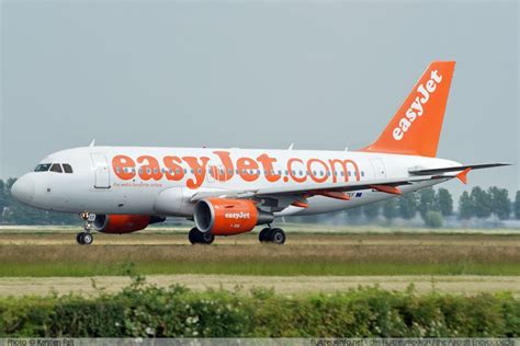 Airbus A319 111 EasyJet Registrierung G EZEF Seriennummer 2176