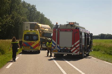 Persoon Overleden Bij Ongeval Met Vrachtwagen Dorpenweg N In