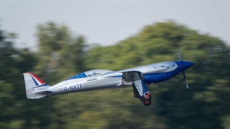 Watch Rolls-Royce’s all-electric plane ace its first test flight ...