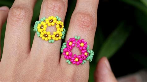 Anillo De Flores Con Mostacillas Tutorial Paso A Paso Youtube