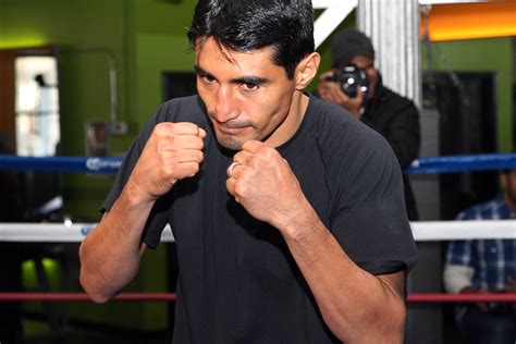 Workout photos: Erik Morales, Danny Garcia, Devon Alexander & more ...