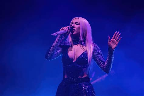 La Scaletta Del Concerto Di Ava Max Al Fabrique Di Milano 15 Maggio