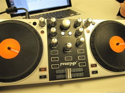 Gemini FirstMix DJ system (photos) - CNET