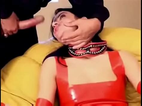 Sexo fetiche en rejilla y látex 5 min XVIDEOS