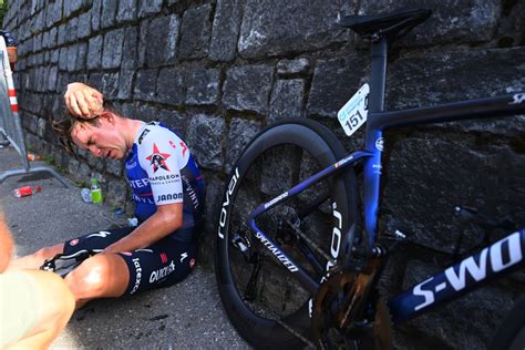 Remco Evenepoel falls away at Tour de Suisse | Cyclingnews