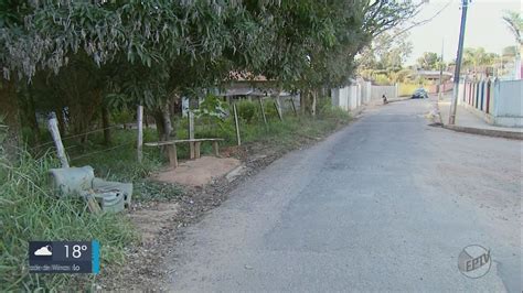 Homem De Anos Morto A Facadas Ap S Invadir Resid Ncia E Agredir