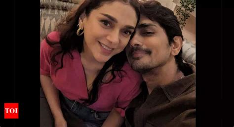 Siddharth Calls Aditi Rao Hydari His Partner In His Poetic Birthday