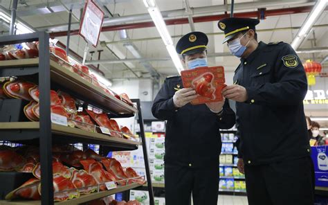 规范年夜饭供餐、商品促销，北京朝阳区开展节前食品安全检查新浪新闻