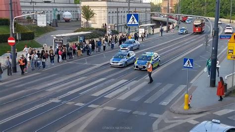 Parada Zabytkowych Autobus W I Tramwaj W W Warszawie Noc Muze W