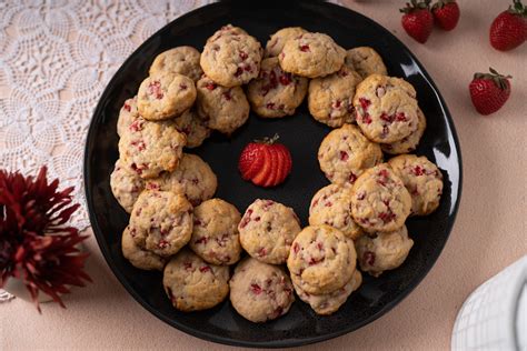 Fresh Strawberry Cookies