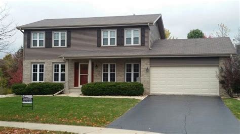 Mastic Quest Vinyl Siding In Montana Suede Color