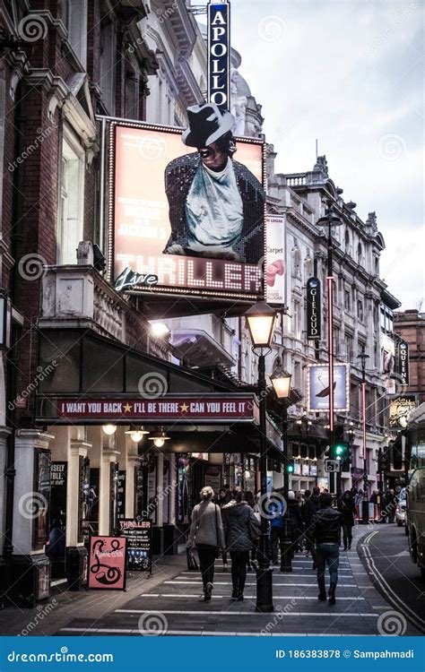 Michal Jackson Thriller Live Editorial Stock Photo - Image of show ...