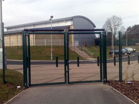 Roller Barrier Installations Non Aggressive Anti Climb Barrier