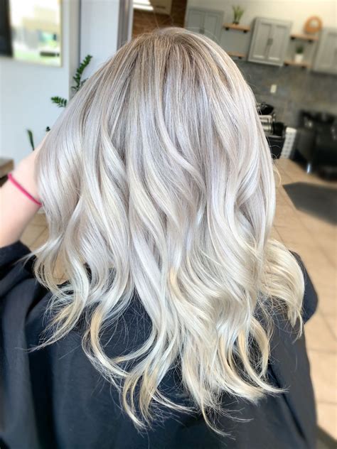 Root Smudge Hair Blonde Mia Warden
