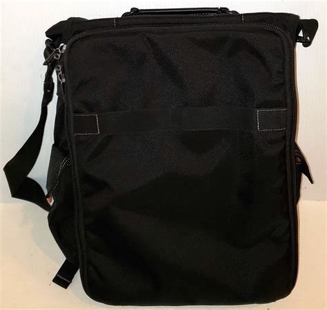 Everki Microsoft Eks Urbanite Laptop Vertical Messenger Bag Fits Up