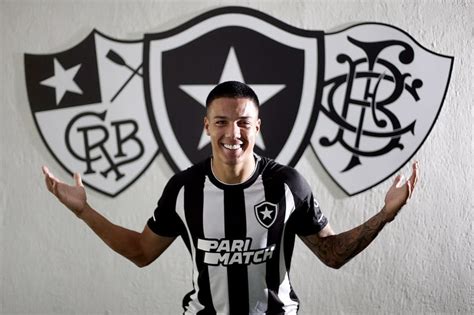 Conheça Carlos Alberto novo atacante do Botafogo para a temporada 2023