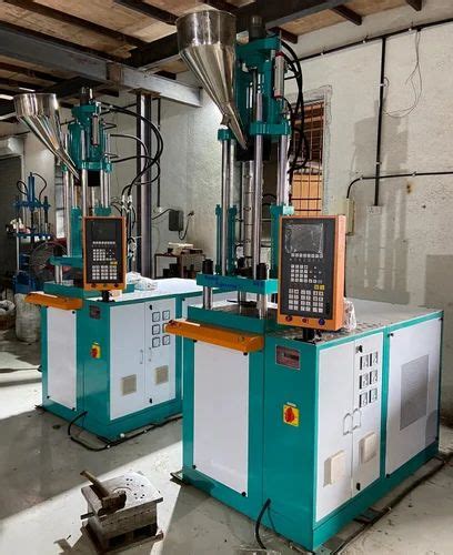 Vertical Insret Moulding Machine At Rs 900000 Unit Vertical Injection